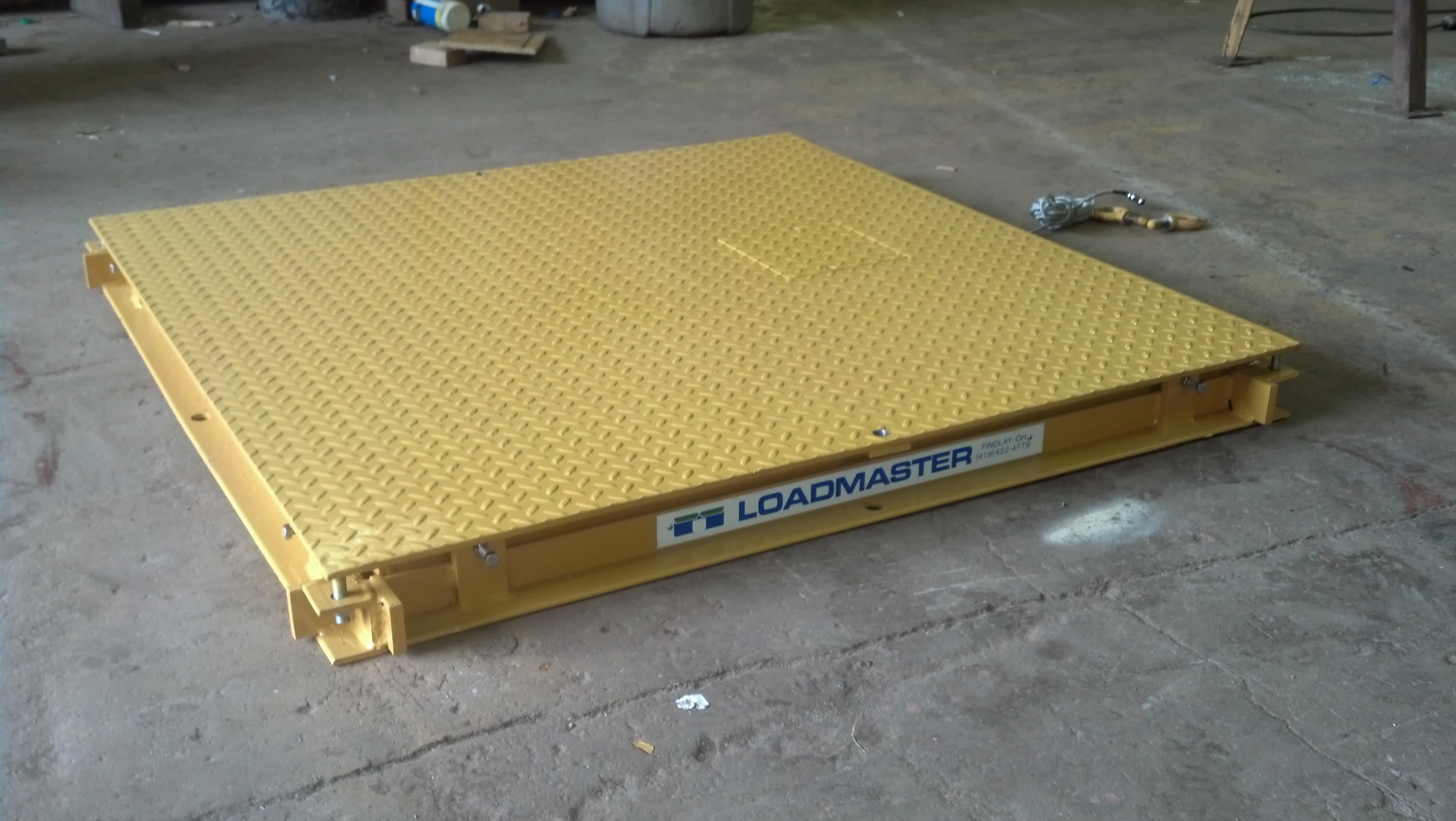 40,000 lb Low Profile Floor Scale - Holtgreven